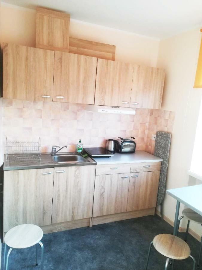 Couple Getaway To A Freshly Renovated Apartment Parnu Ngoại thất bức ảnh
