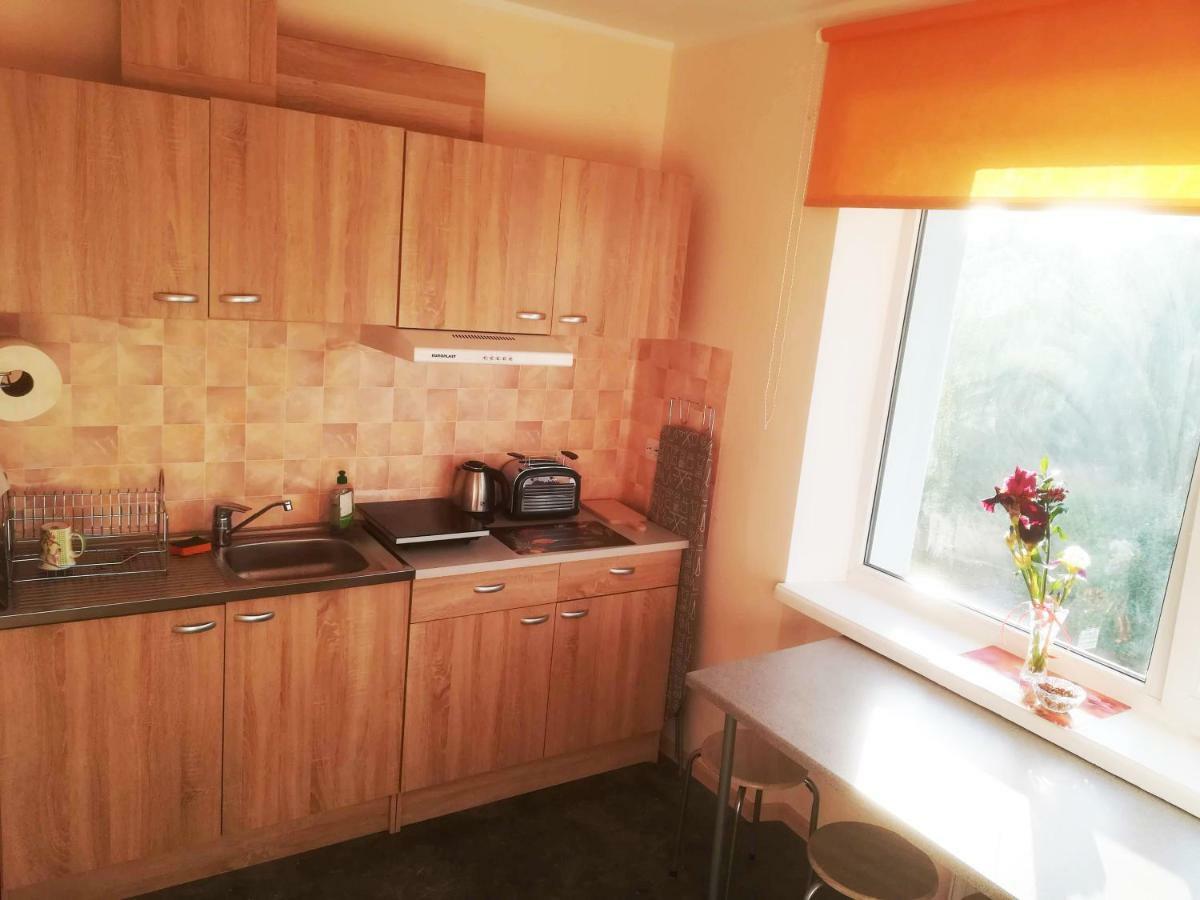 Couple Getaway To A Freshly Renovated Apartment Parnu Ngoại thất bức ảnh